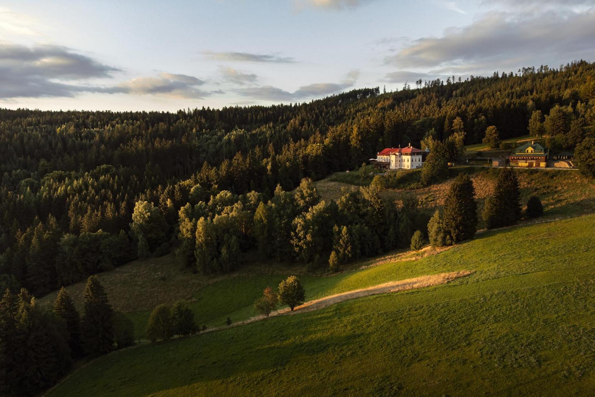 Hotel Zamecek Janovicky Broumov Dış mekan fotoğraf